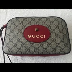 Authentic Gucci gg supreme shoulder bag